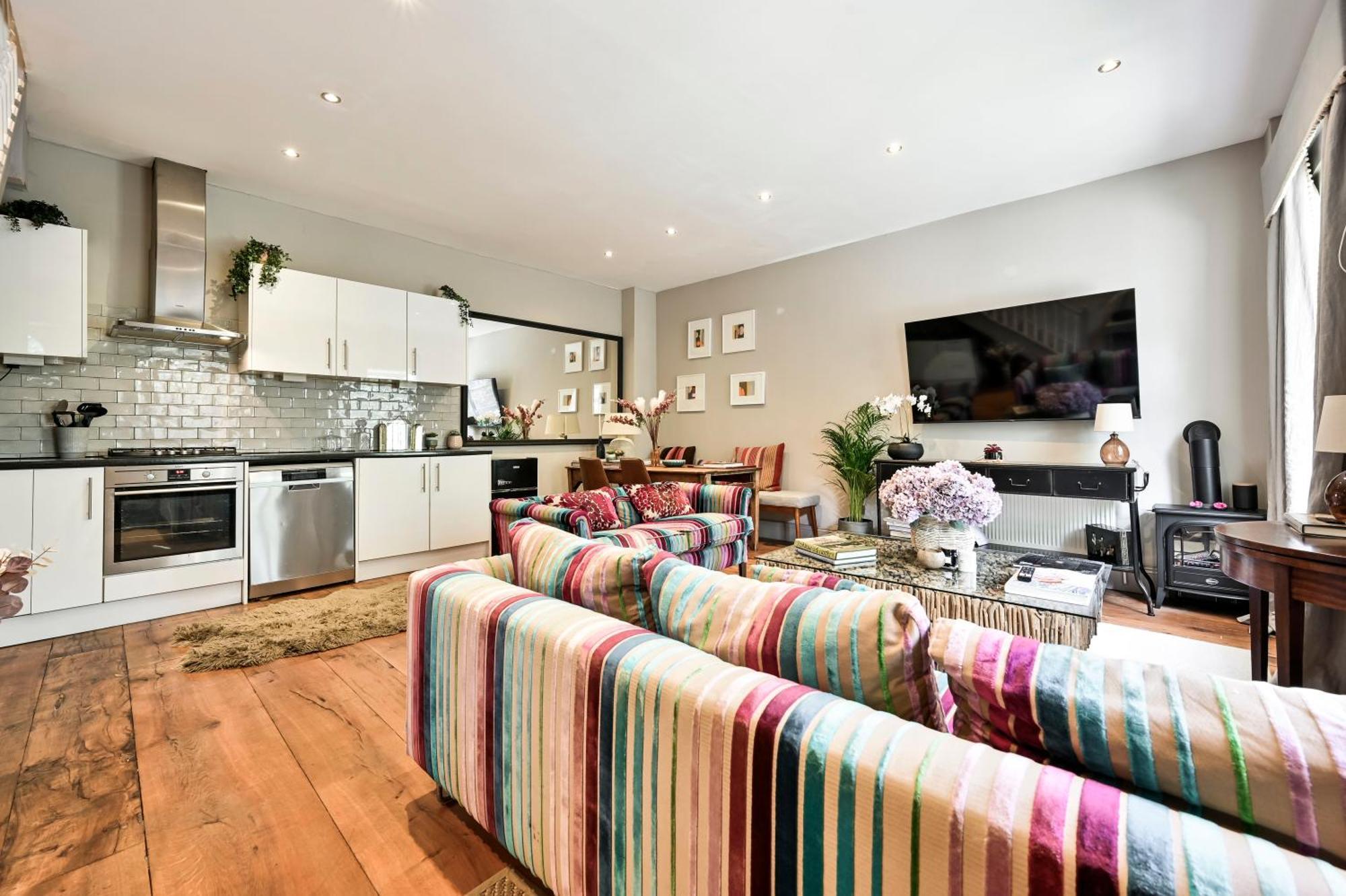 Magnificent 2 Bed Hyde Park Mews House Leilighet London Eksteriør bilde